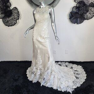 NWT~$2100~LO'ADORO~2/4~IVORY OFF WHITE LACE EMBROIDERED RHINESTONE WEDDING DRESS